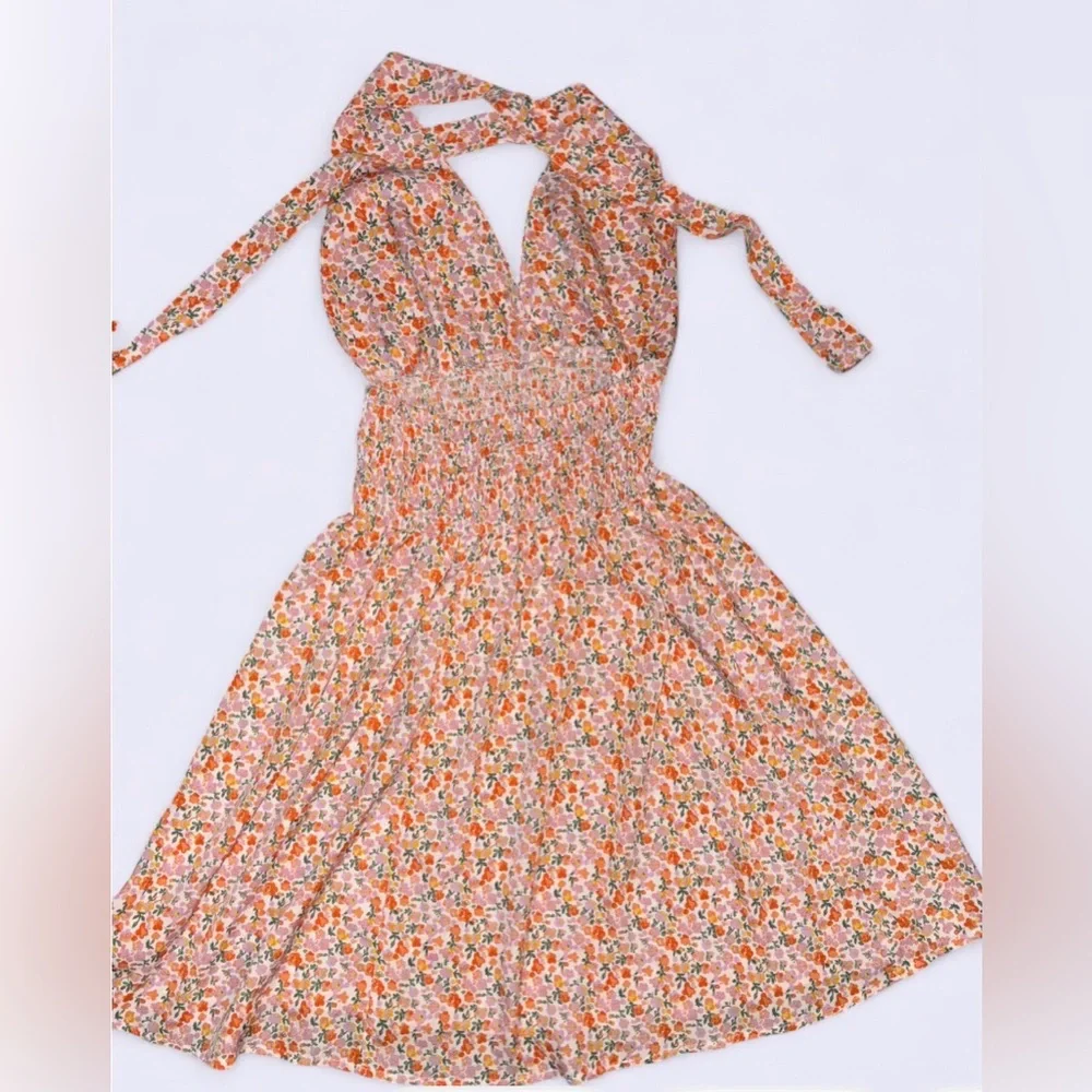 ROMWE Floral 🌼 Halter Mini Dress | Smocked Waist, Open Back, Size Small - Picture 7 of 8
